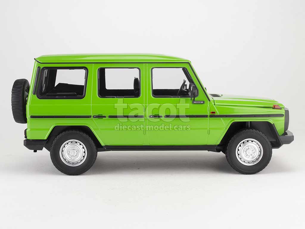98895 Mercedes 230 G LWB/ W460 1980