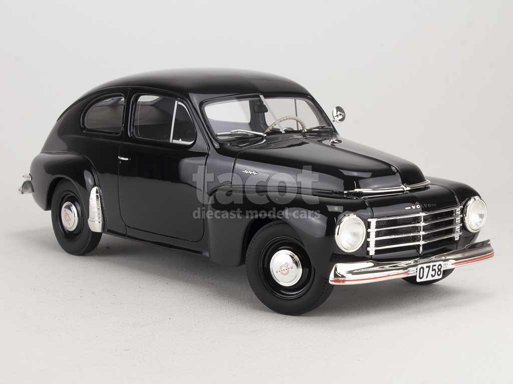 98970 Volvo PV444 1947