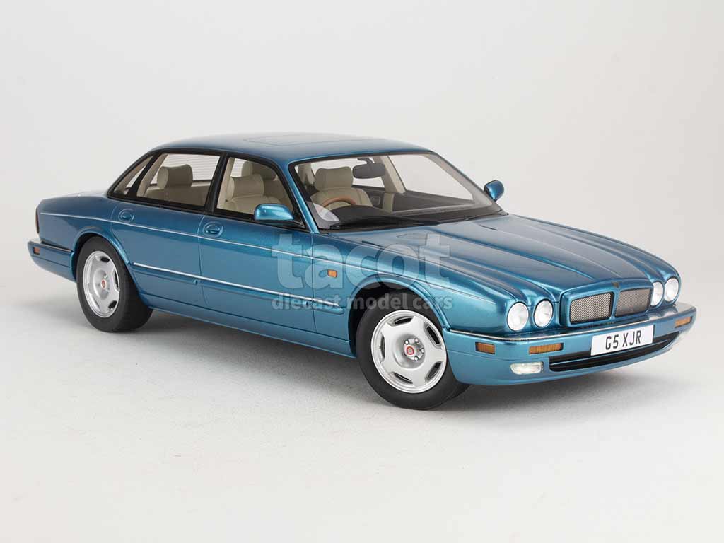 98974 Jaguar XJR/ X300 1995