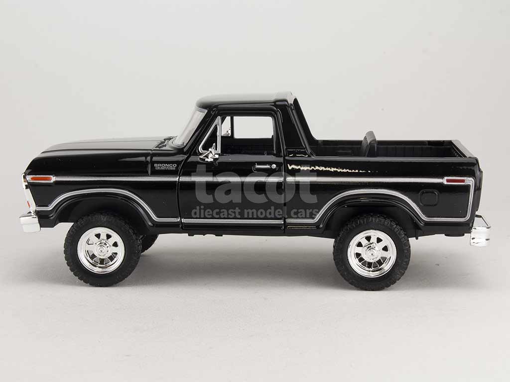 99016 Ford Bronco Custom 1978