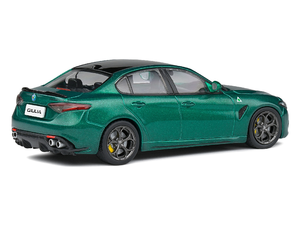 99075 Alfa Romeo Giulia Quadrifoglio 2021