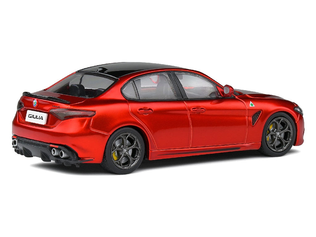 99076 Alfa Romeo Giulia Quadrifoglio 2021