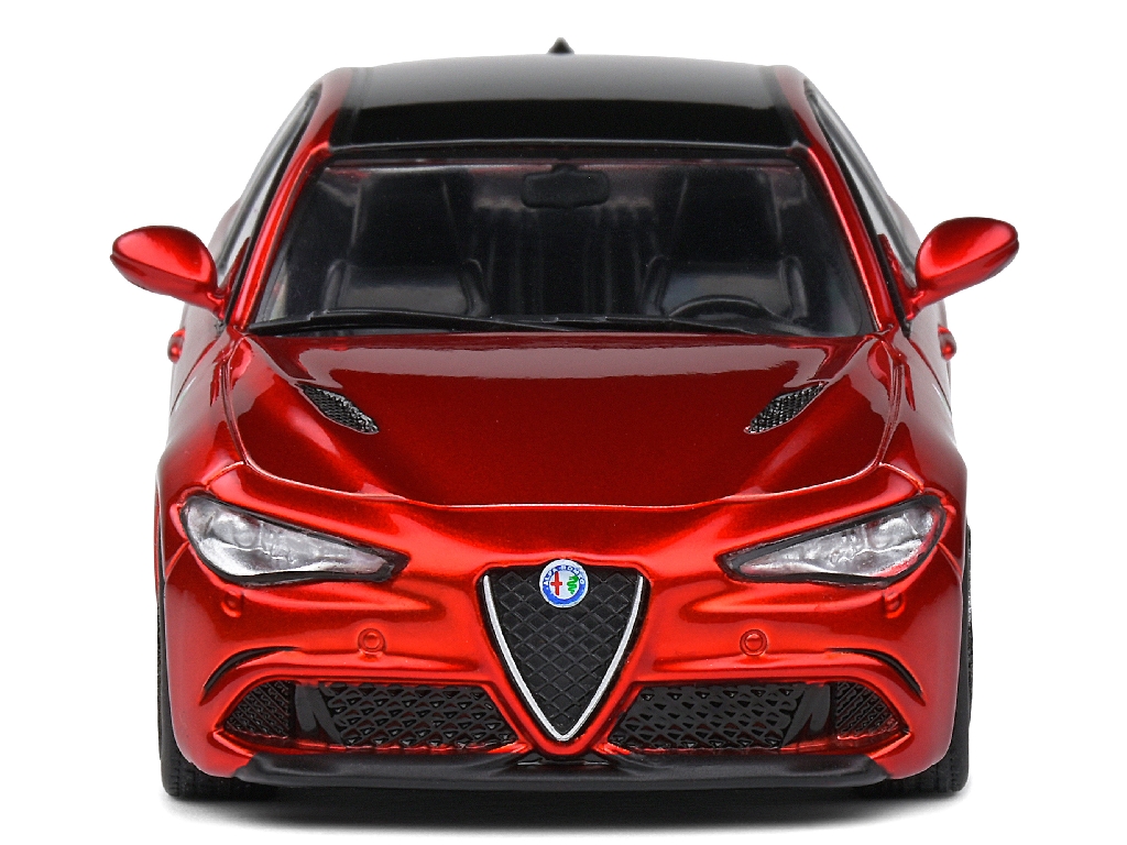 99076 Alfa Romeo Giulia Quadrifoglio 2021