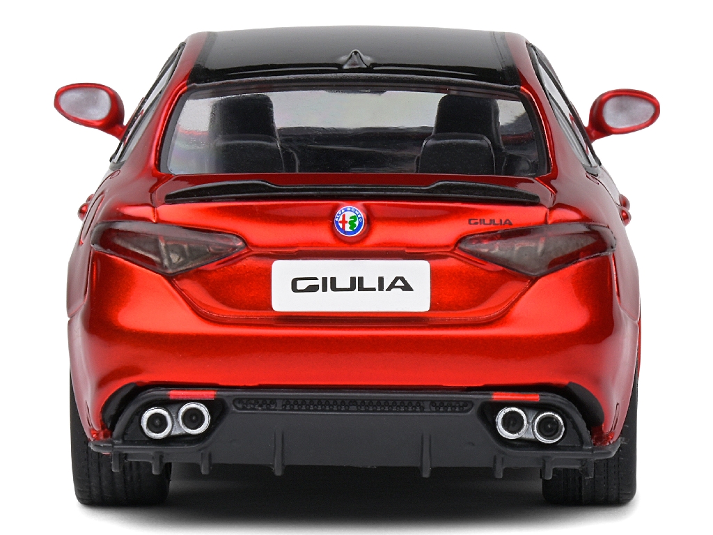 99076 Alfa Romeo Giulia Quadrifoglio 2021