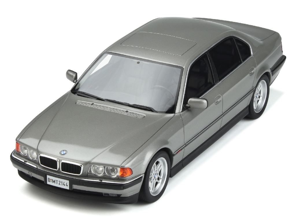 99079 BMW 750iL/ E38 James Bond 007
