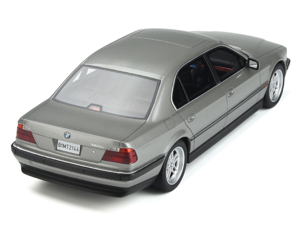 99079 BMW 750iL/ E38 James Bond 007
