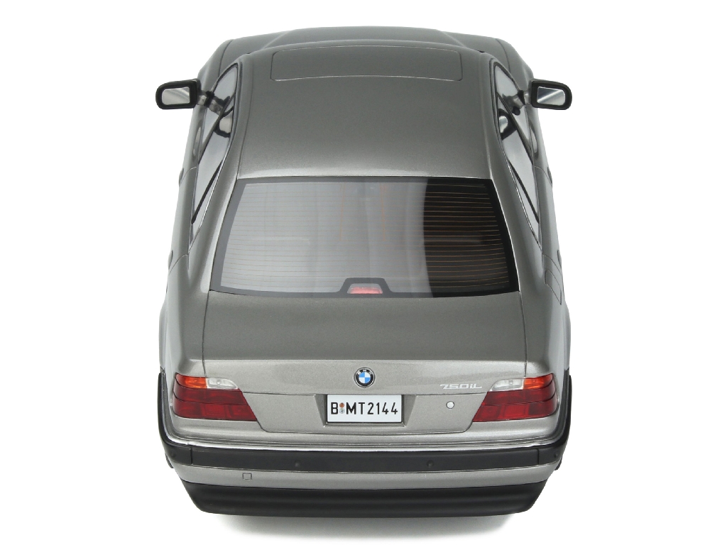 99079 BMW 750iL/ E38 James Bond 007