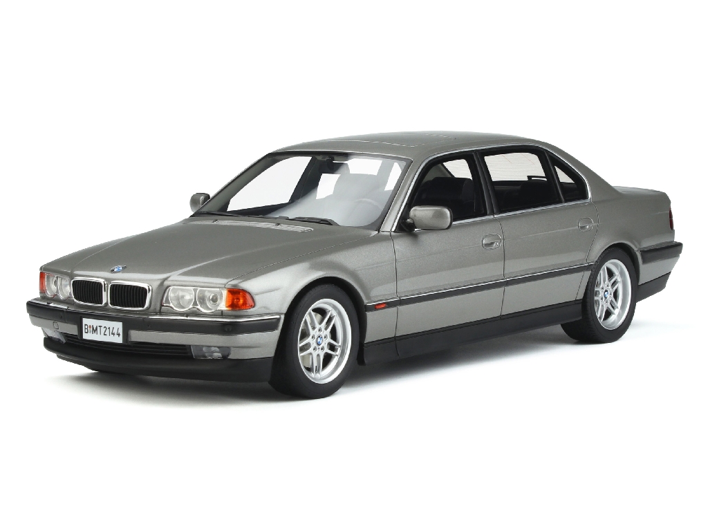 99079 BMW 750iL/ E38 James Bond 007