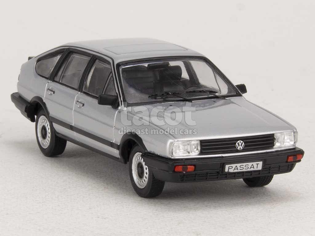 Miniature Volkswagen Passat V6 1/43 - Modèle Réduit D'occasion, Très Bon état