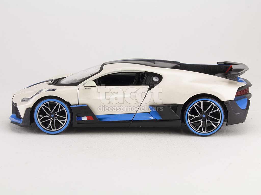 99264 Bugatti Divo 2019