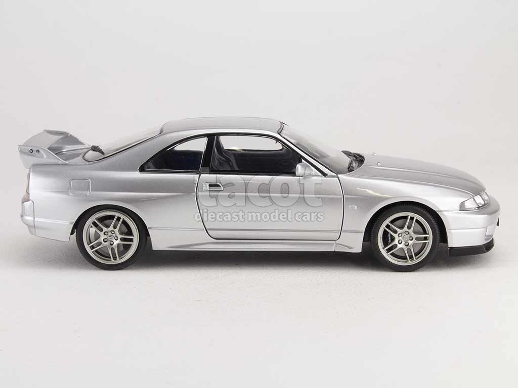 99271 Nissan Skyline GT-R/ R33 1997