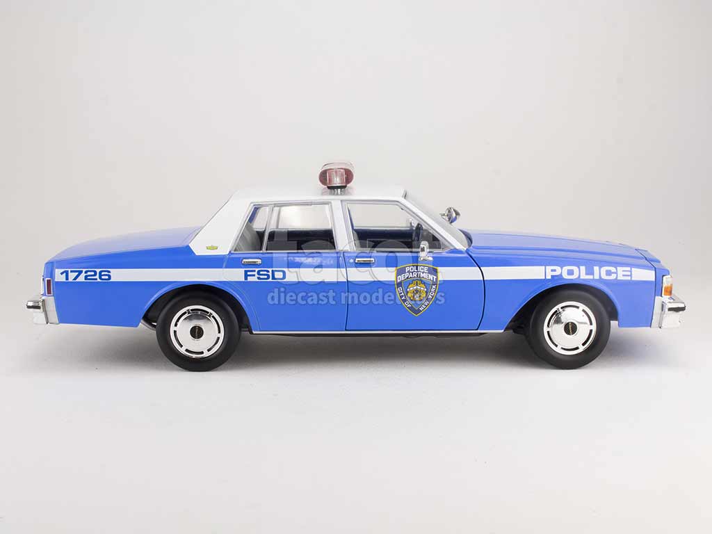 Chevrolet Caprice NYPD 1990 1:18 Greenlight 1:18 Chevrolet Caprice Police New York (NYPD) Année De Construction 1990 19106 Modèle Voiture 19106 810027493743 Voiture Miniature Police Chevrolet Caprice