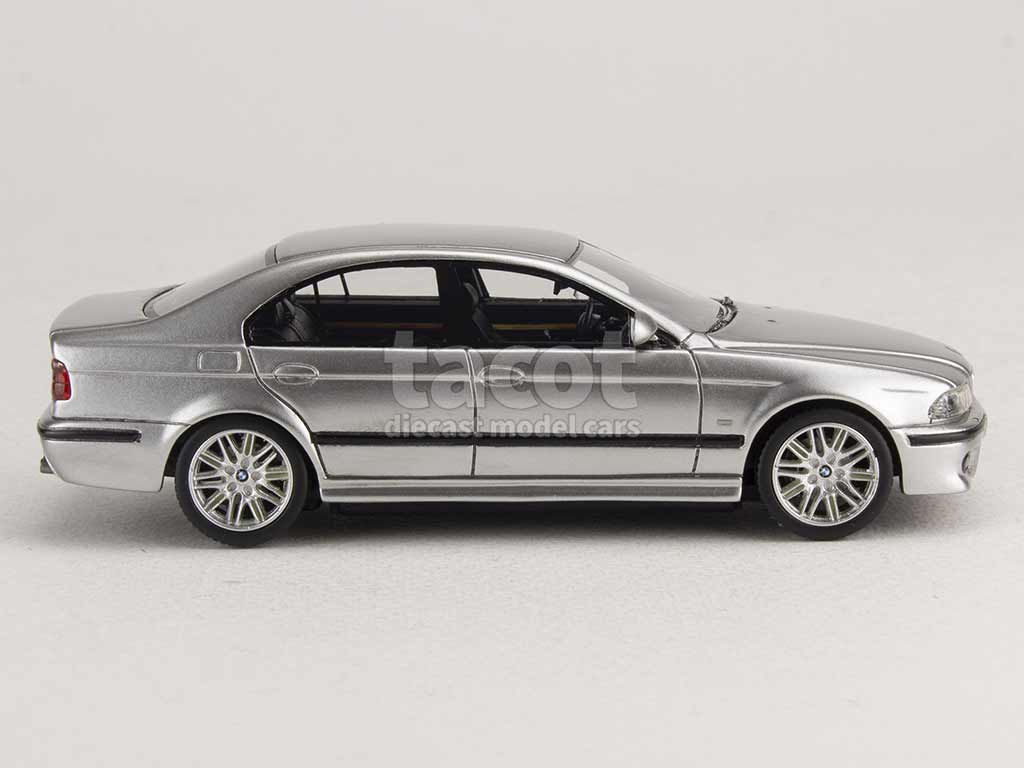 99389 BMW M5/ E39 2002
