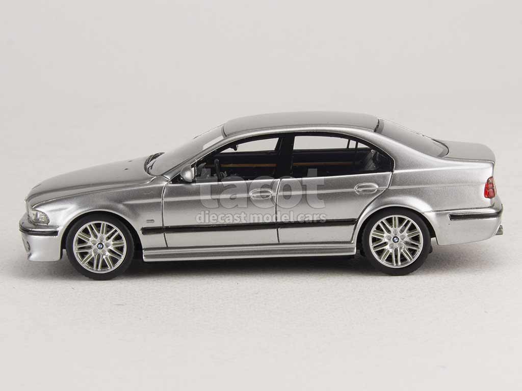 99389 BMW M5/ E39 2002