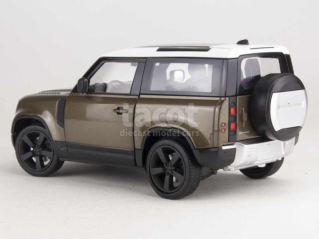 99531 Land Rover Defender 2020