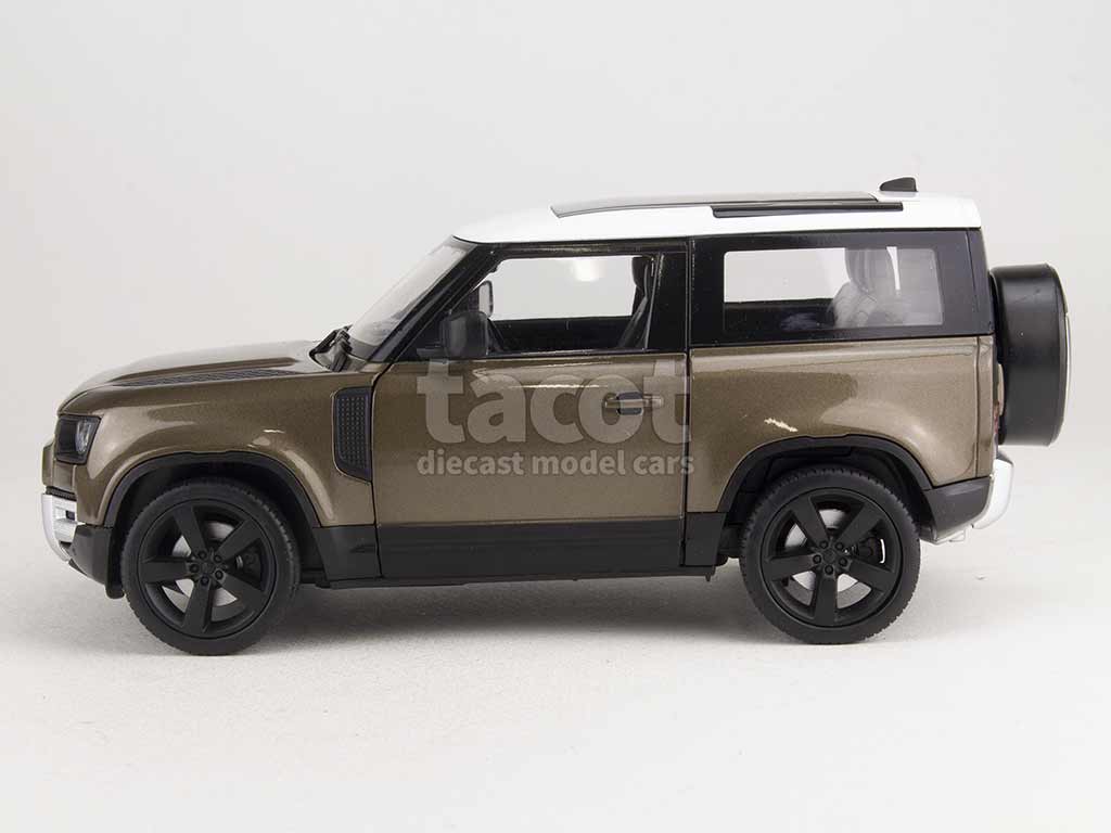 99531 Land Rover Defender 2020