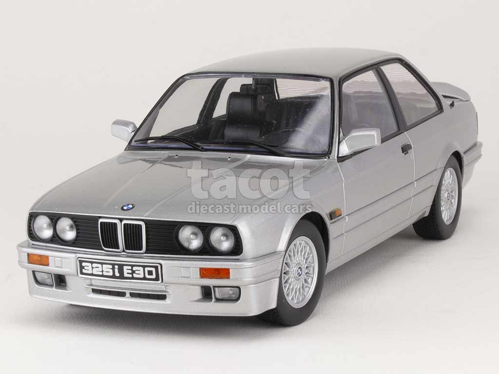 BMW - 325i/ E30 M-Paket 2 1988 - KK Scale Models - 1/18