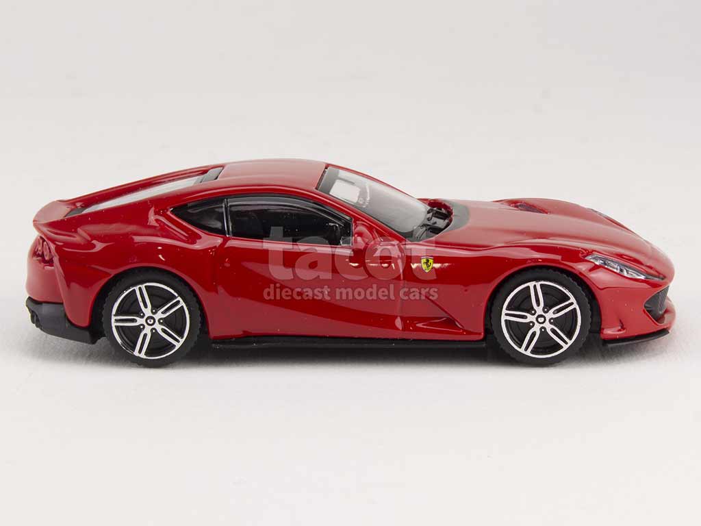 2017 Ferrari 812 SUPERFAST 6.5i V12 800ch de carbon à vendre - voiture ancienne de collection