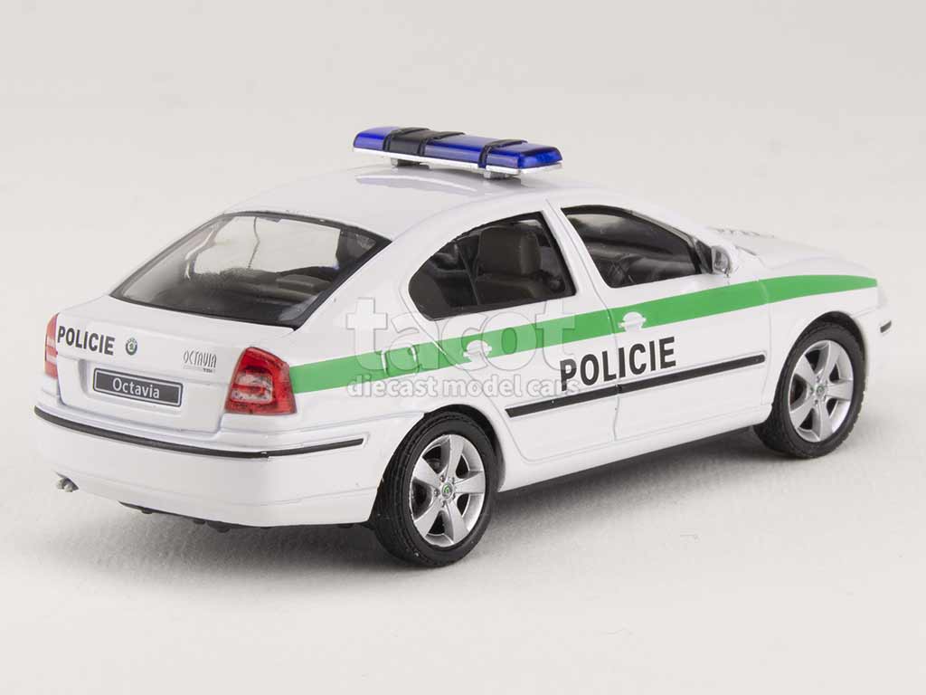 99681 Skoda Octavia Police 2004