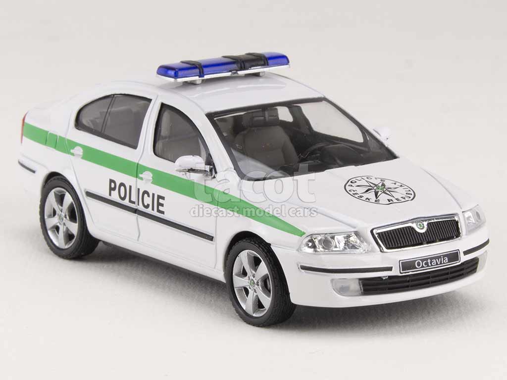 99681 Skoda Octavia Police 2004