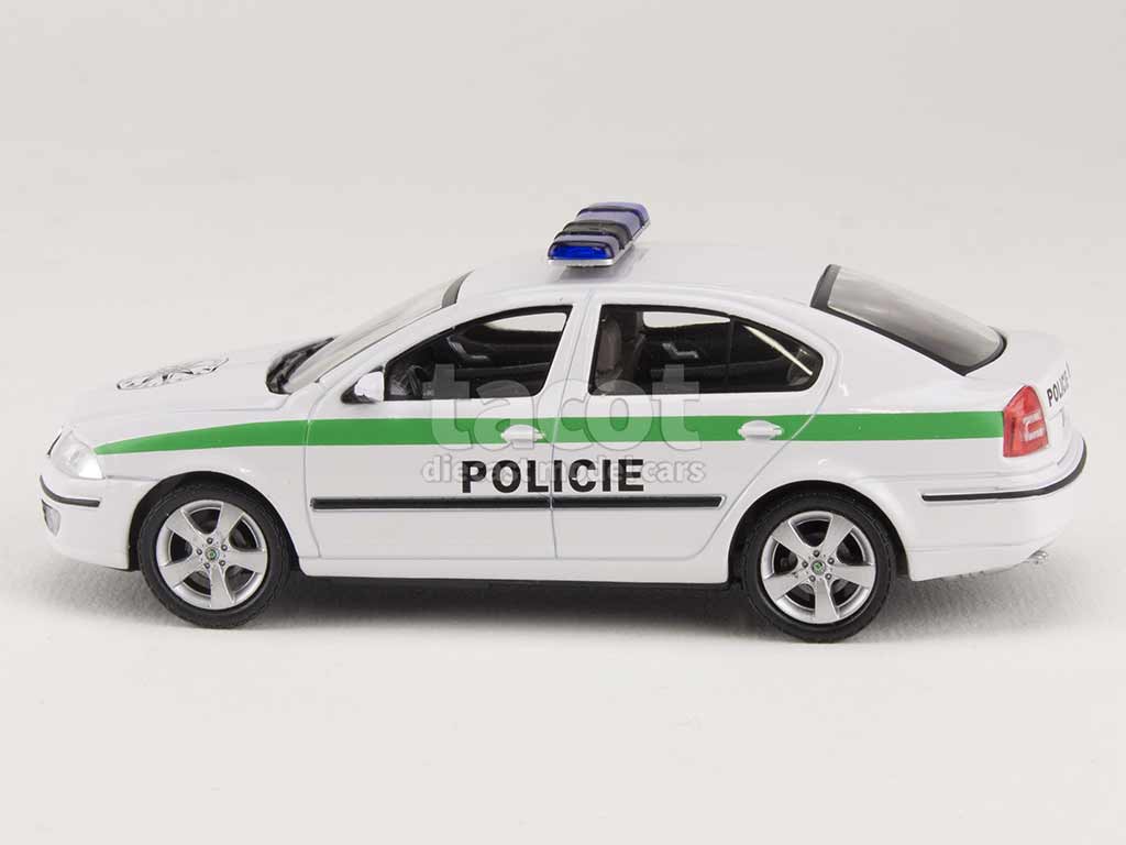 99681 Skoda Octavia Police 2004