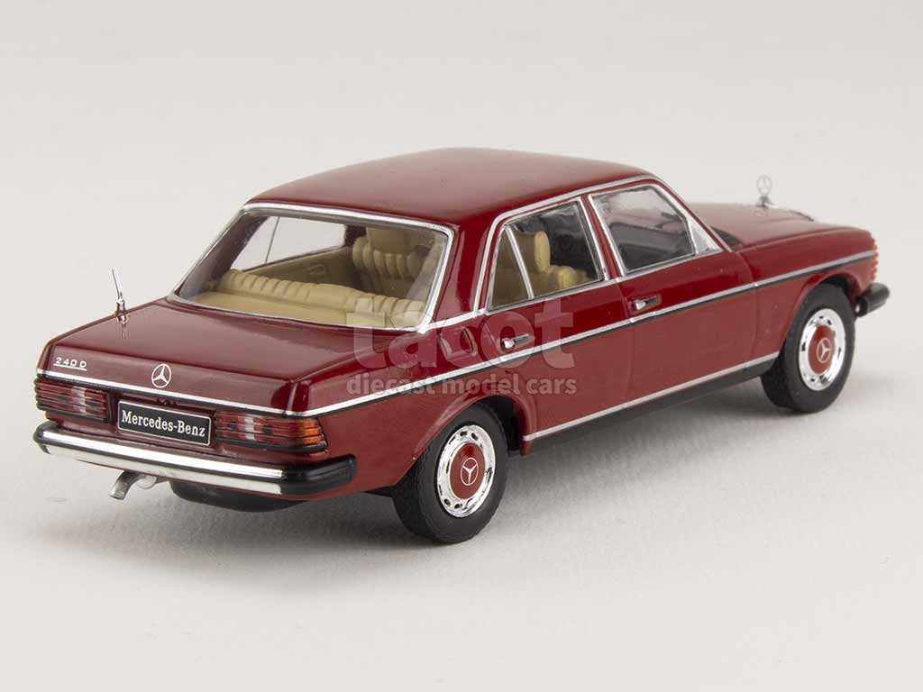 99721 Mercedes 240D/ W123 1976