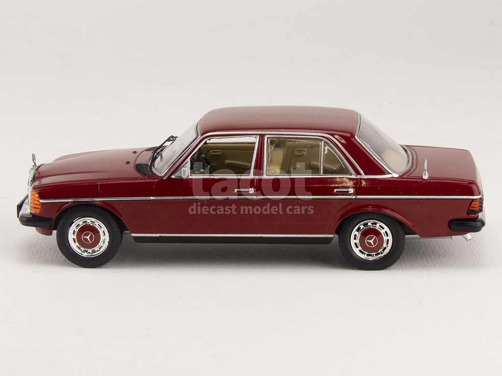 99721 Mercedes 240D/ W123 1976