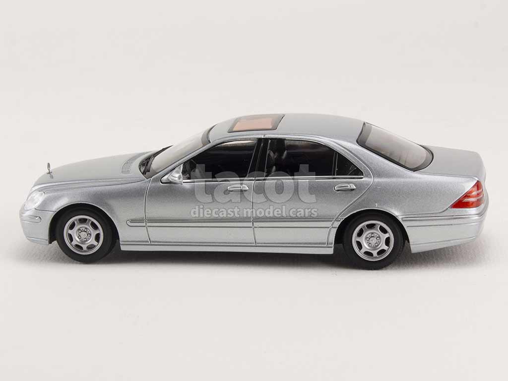 99748 Mercedes S Class/ W220 1998
