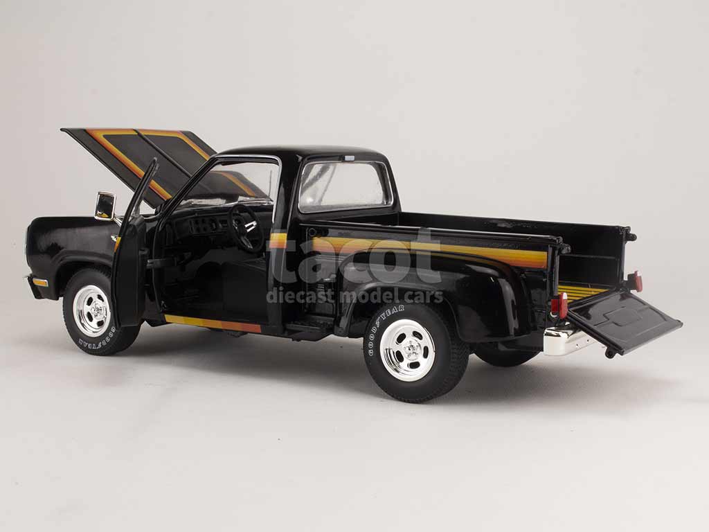 99869 Dodge D150 Utiline Pick-M-Up 1980