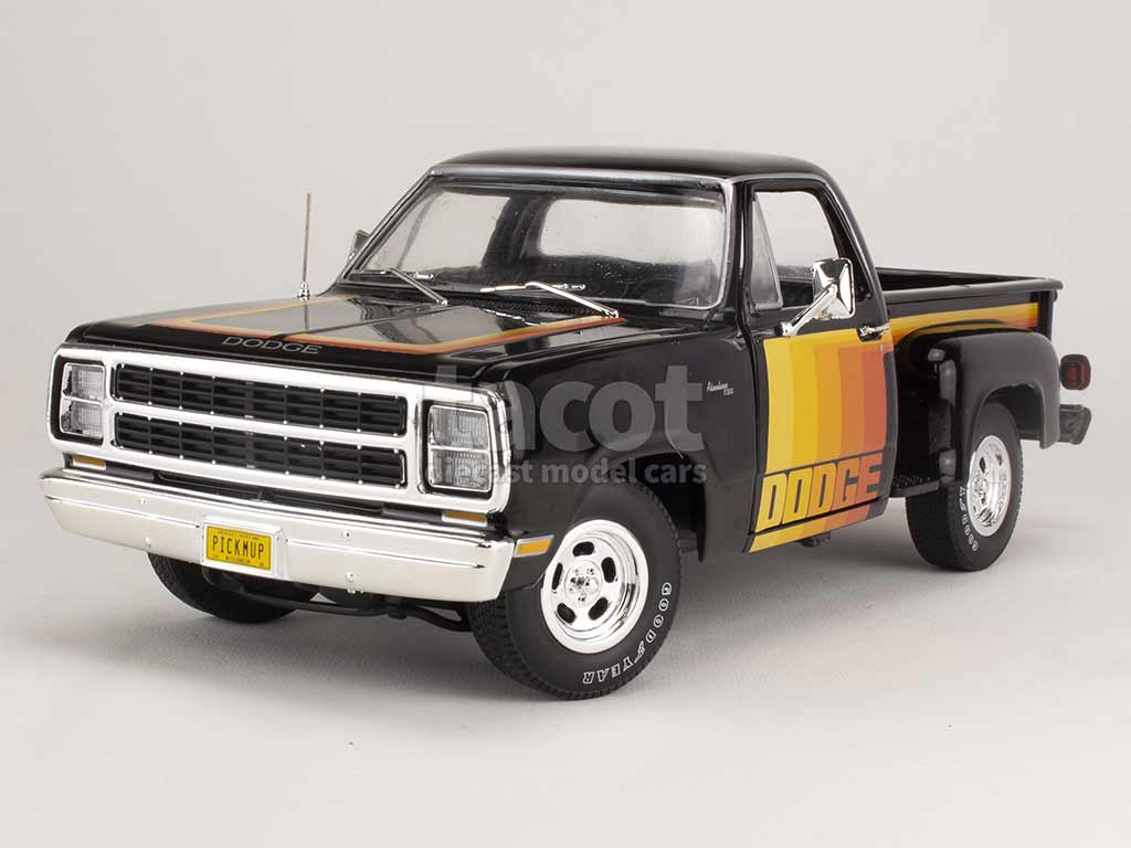 99869 Dodge D150 Utiline Pick-M-Up 1980