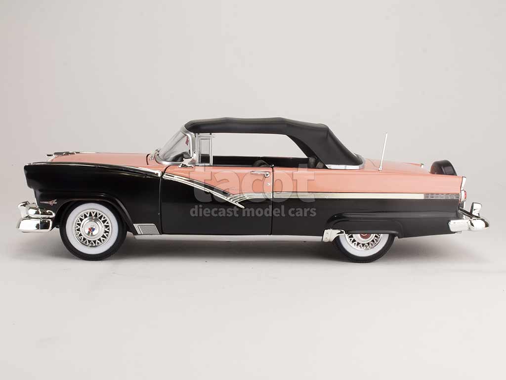 99871 Ford Fairlane Sunliner 1956