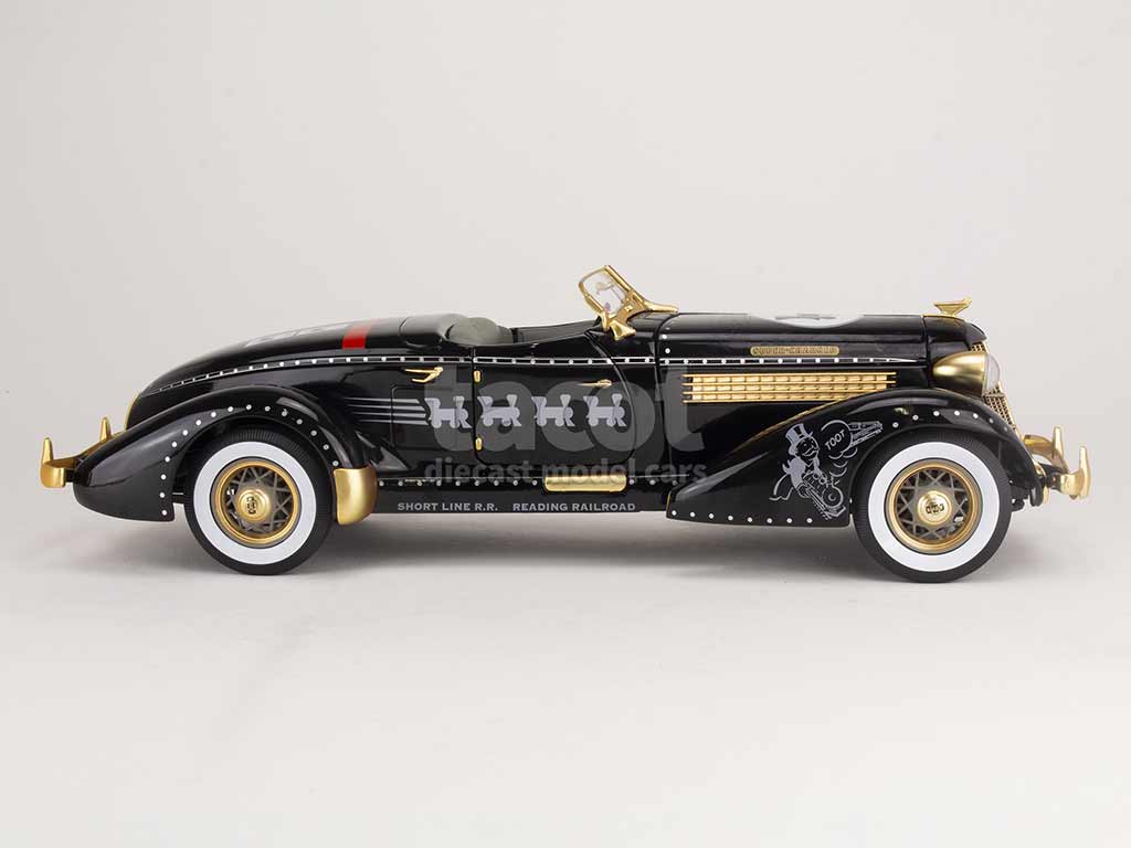 99888 Auburn 851 Speedster Boat-Tail 1935