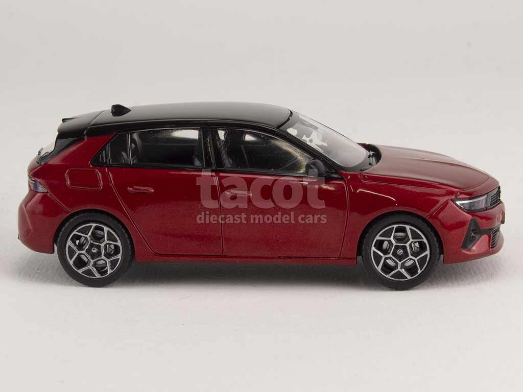 99911 Opel New Astra L 2022