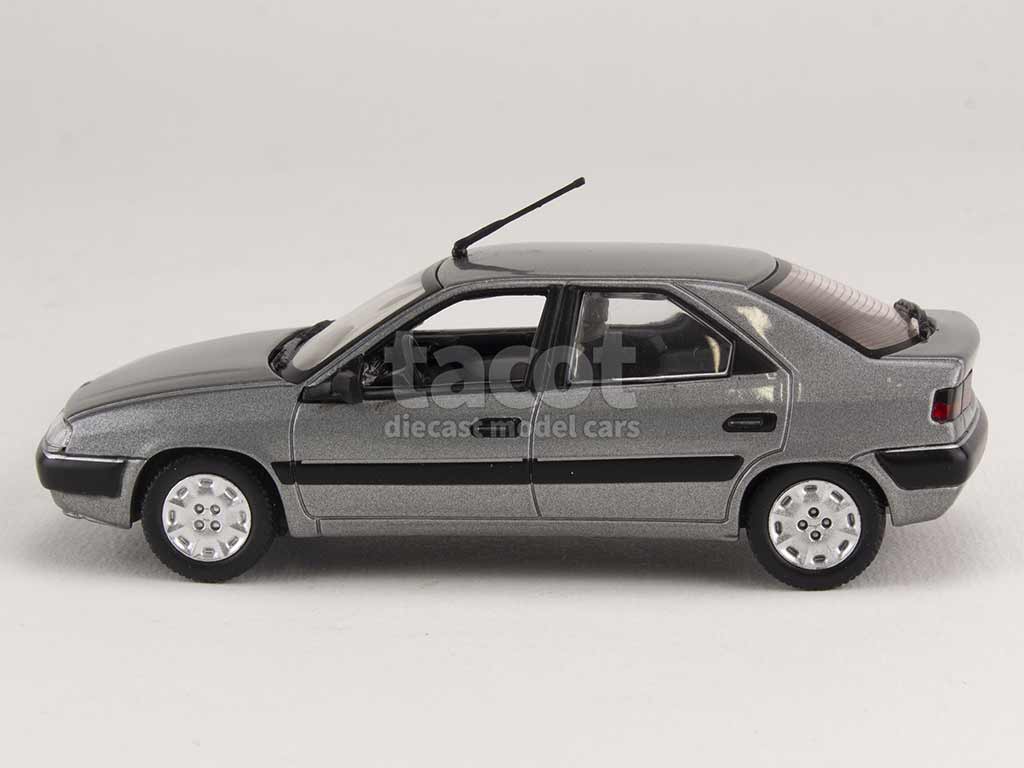 Modèle Réduit Citroën Xantia Ambulance 1/24 - Neuf Avec Fascicule