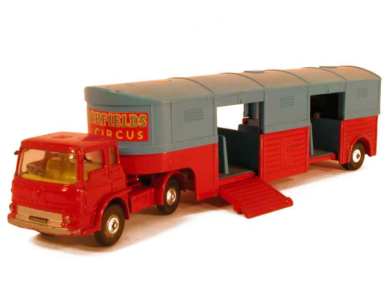 Coll 1623 Bedford Horse Box Circus Chipperfield