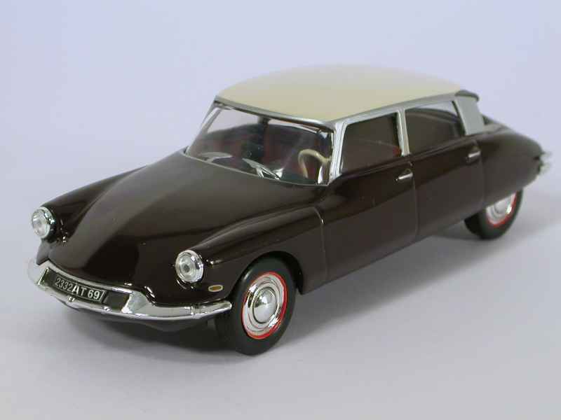 Coll 1795 Citroën DS19 1957