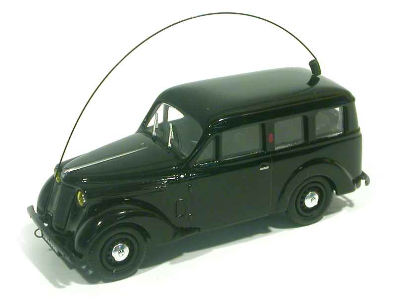 Coll 3913 Renault Juvaquatre Break Gendarmerie