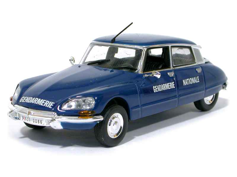 Coll 4617 Citroën DS23 Gendarmerie 1974