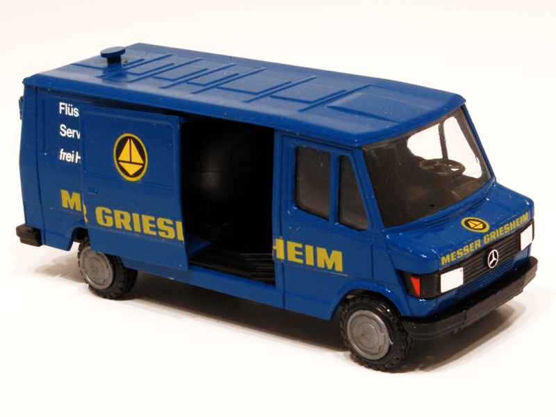 Coll 5384 Mercedes 207 D Fourgon Long