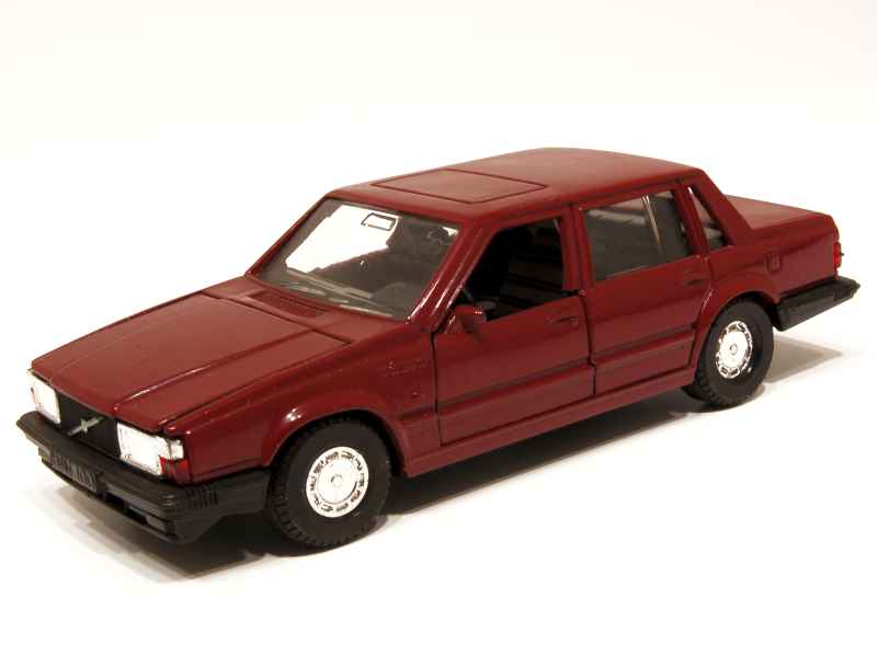 Coll 5412 Volvo 740 GL