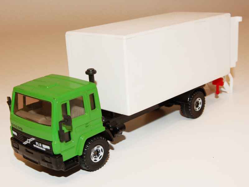 Coll 6583 Volvo FL6