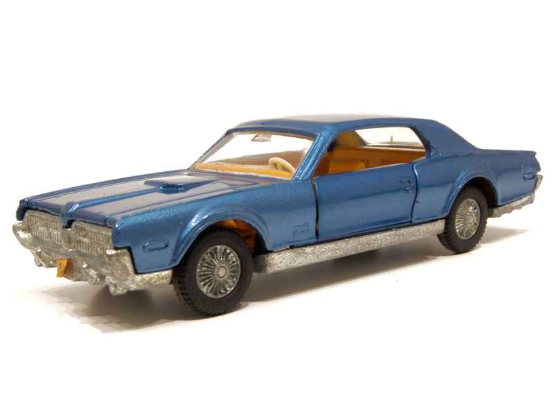 Coll 8457 Ford Mercury Cougar