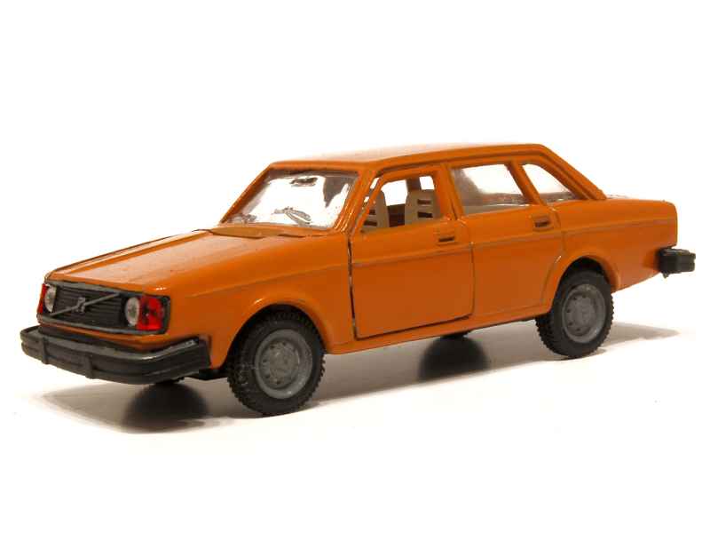 Coll 8733 Volvo 244 DL