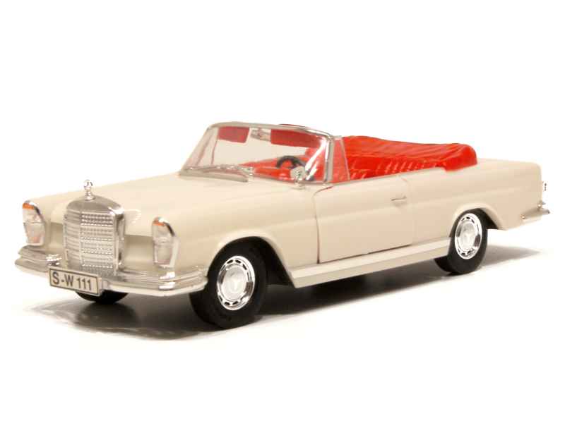 Coll 8806 Mercedes 220 SE Cabriolet / W111