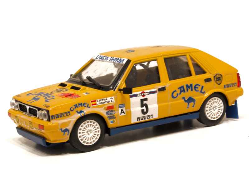 Team Slot: la Lancia Delta HF Turbo version road car grise. - slot cars