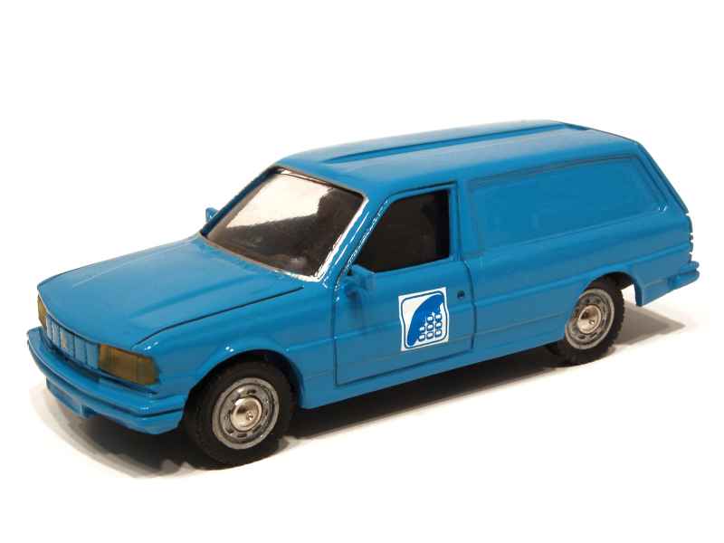 Coll 9455 Peugeot 305 Break Tôlée