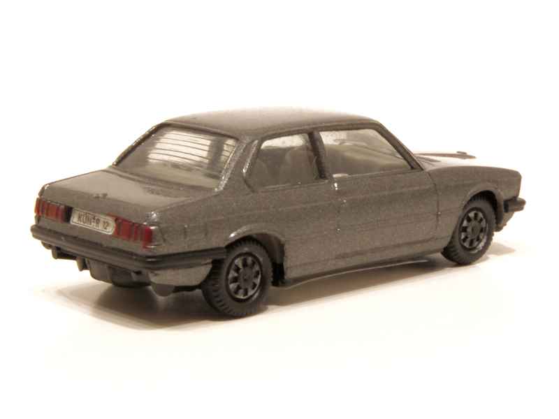 Coll 13779 BMW 323i/ E21