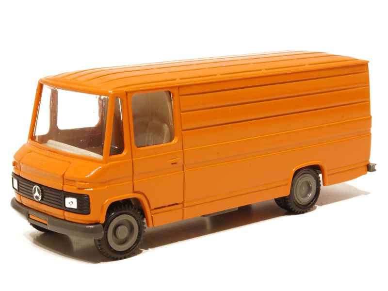 Coll 13991 Mercedes L 407 Fourgon Long