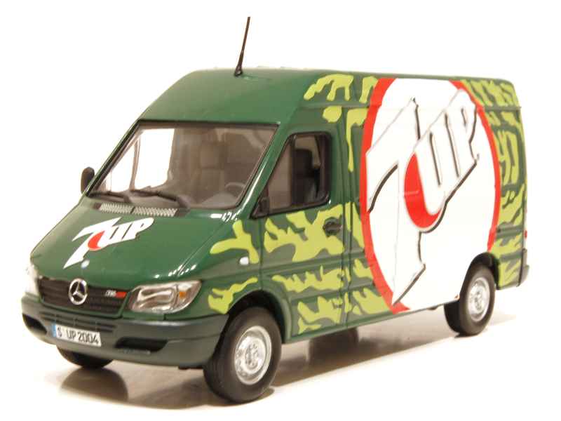 Miniature Minichamps Mercedes Sprinter Seven Up 2001 – échelle 1/43, Vert