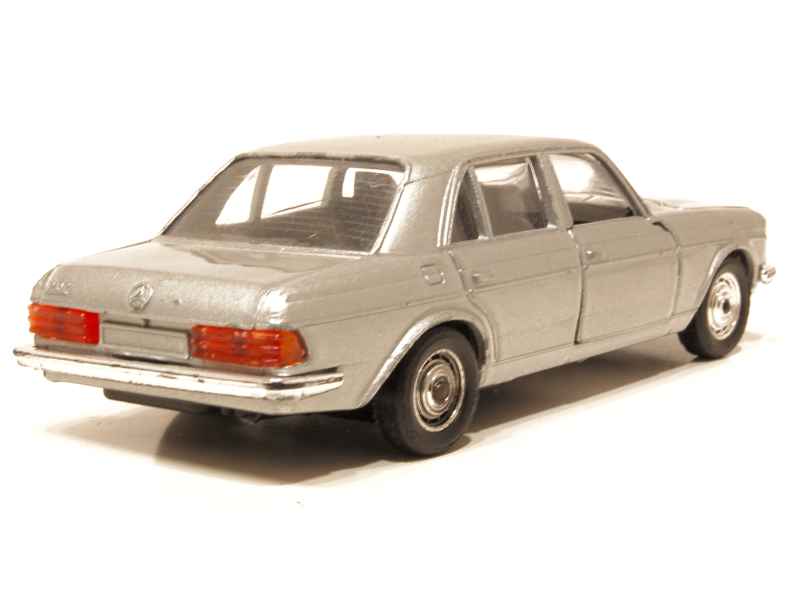 Miniature Verem 1/43 – Mercedes 280 – 1972 – Noire – Réf 324 – France